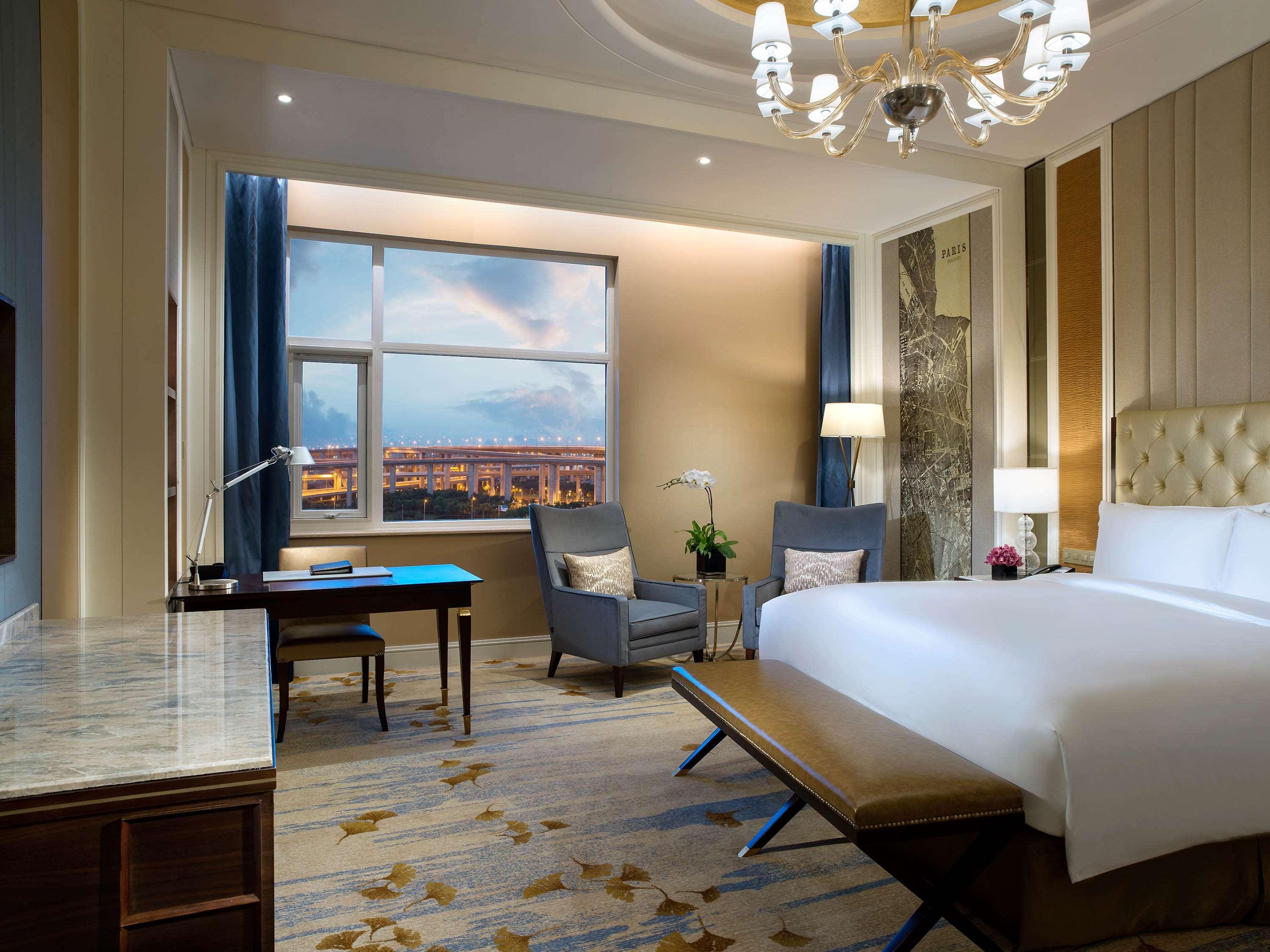 Sofitel Hongqiao 5*